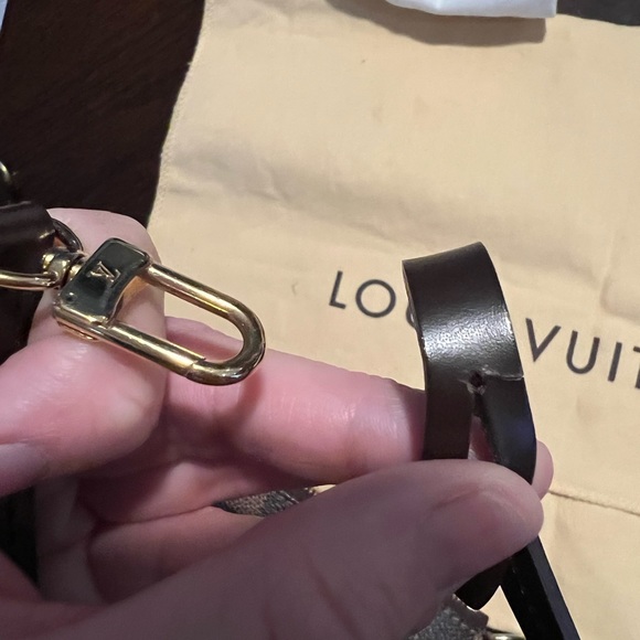 SOLD Louis Vuitton Pochette Accessoires - Picture 8 of 9